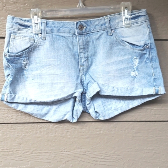 H&M DIVIDED Denim Shorts Cuffed Light Wash Distressed 10 - Picture 1 of 12